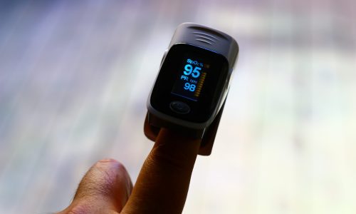 Pulse,Oximeter,On,Finger,Showing,Oxygen,Saturation,And,Heart,Rate