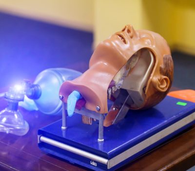 Dummy,Head,And,Intubation,Set,For,Advance,Cardiac,Life,Support